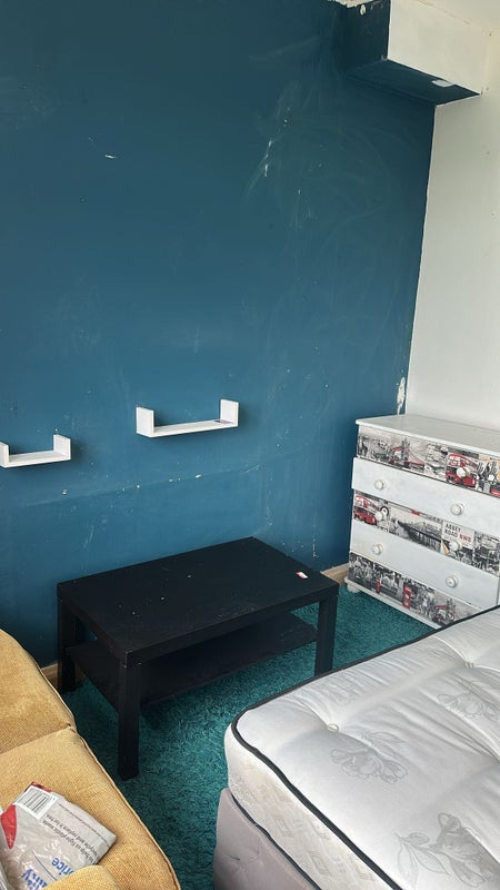 Photo 1: Room 1