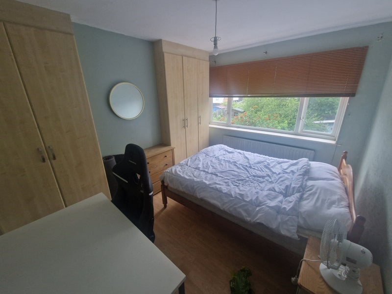 Photo 1: Large double room