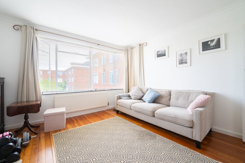 Photo 1: Living room