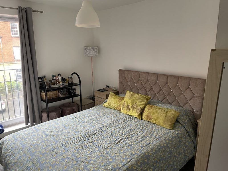 Photo 3: Master bedroom 