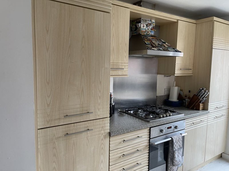 Photo 4: Kitchen 