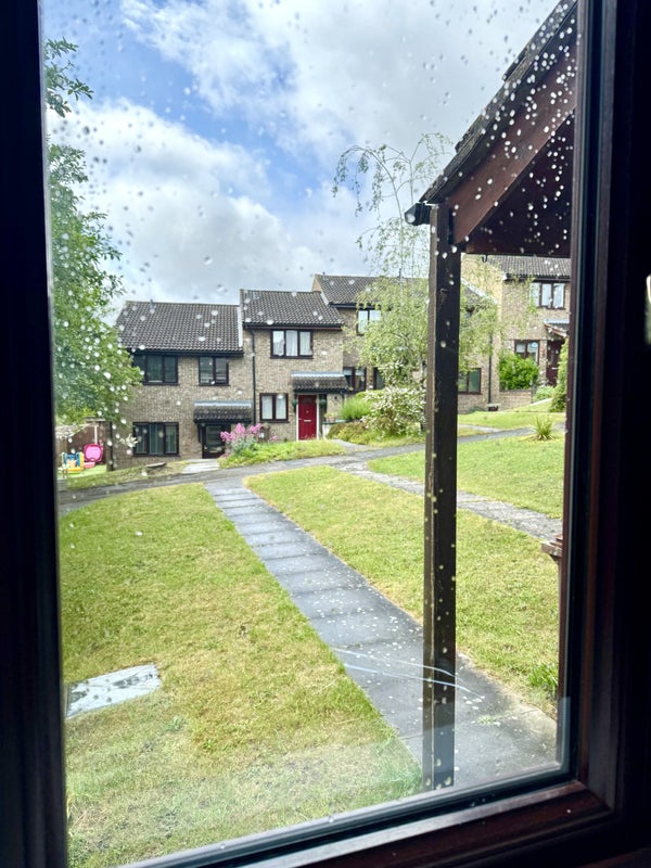 Photo 1: Outdoors/Front of house