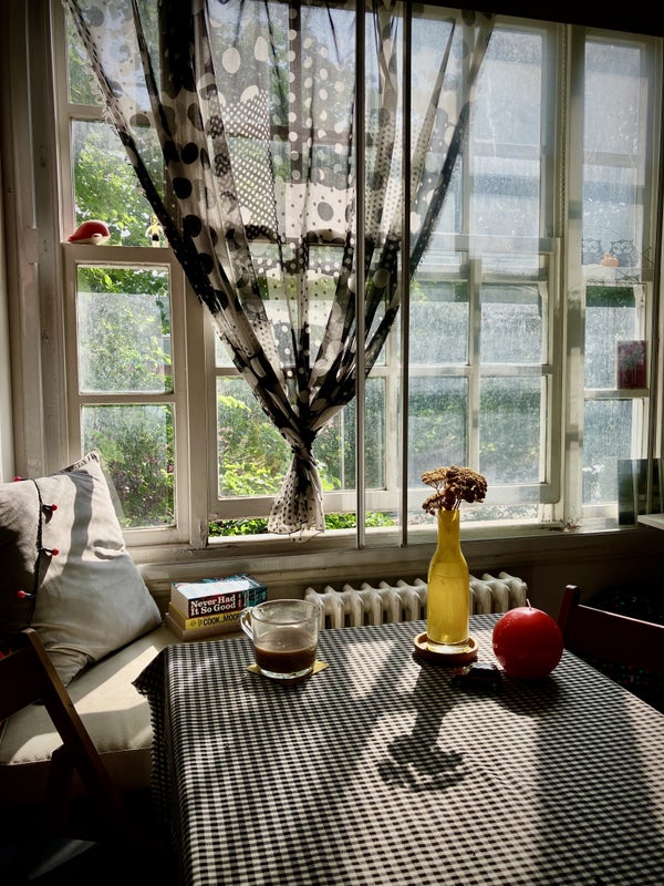 Photo 1: The morning light