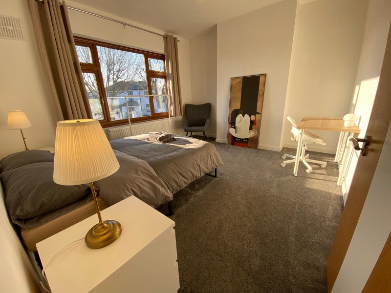 Photo 1: Room 4 - £850