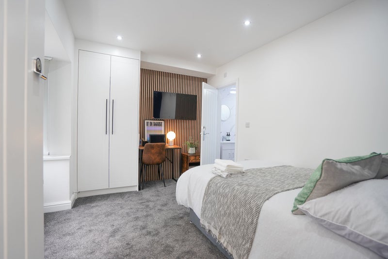 Photo 1: Bedrooms