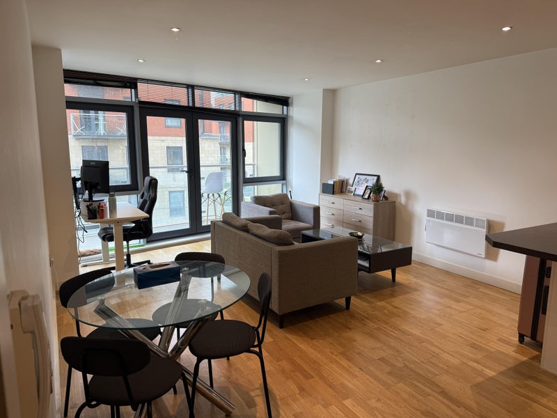 Photo 1: Living space