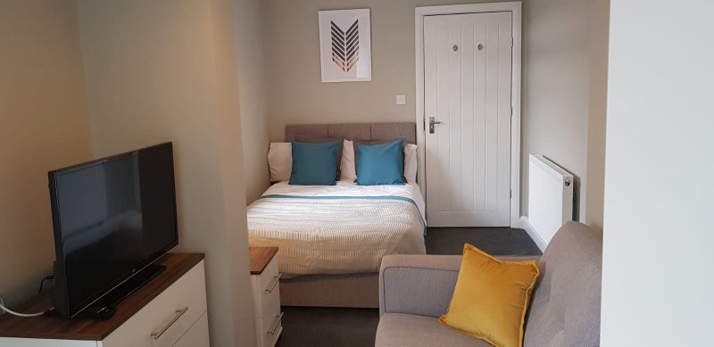 Photo 1: Room 2 - Double Room