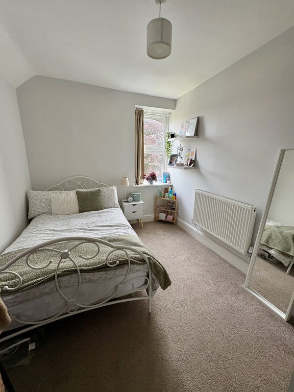 Photo 1: Available Room