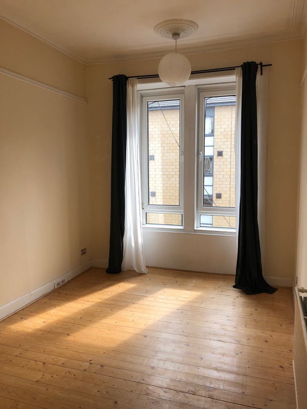 Photo 1: your bedroom