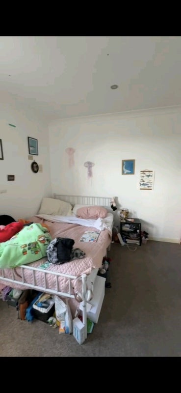 Photo 7: room (will be clean with no knick knacks out)