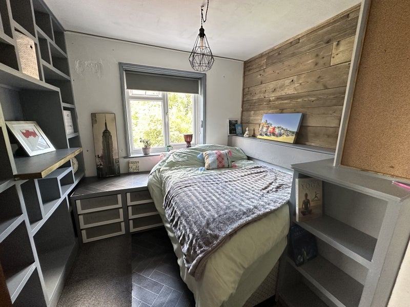 Photo 1: Bedroom small double 