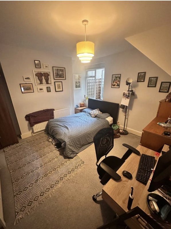 Photo 1: Double room