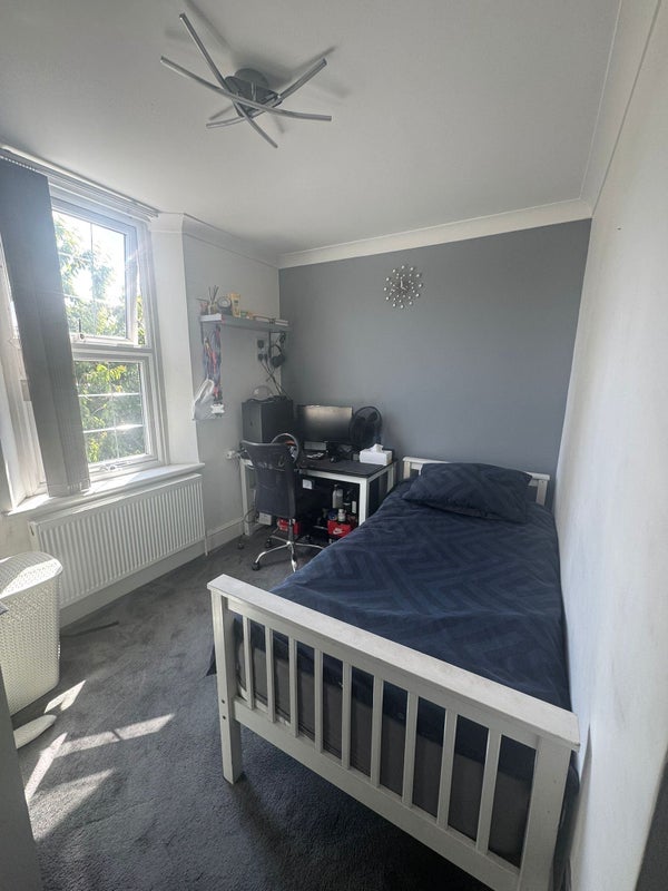 Photo 1: Medium Room