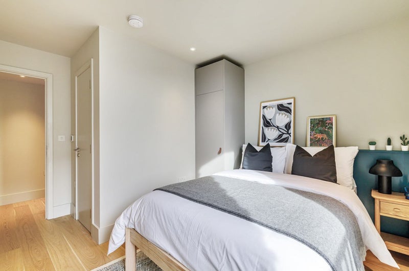 Photo 1: Flat 41 Room 3