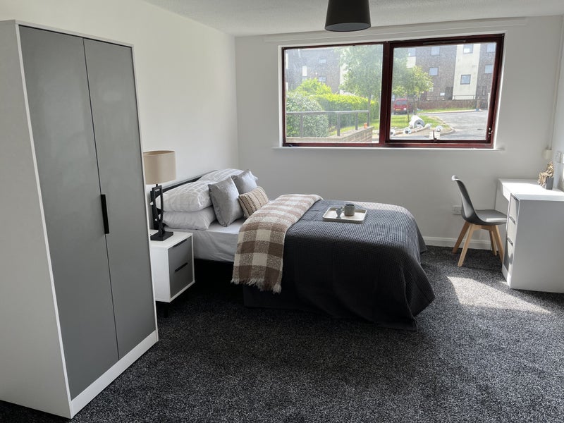 Photo 1: Premier room