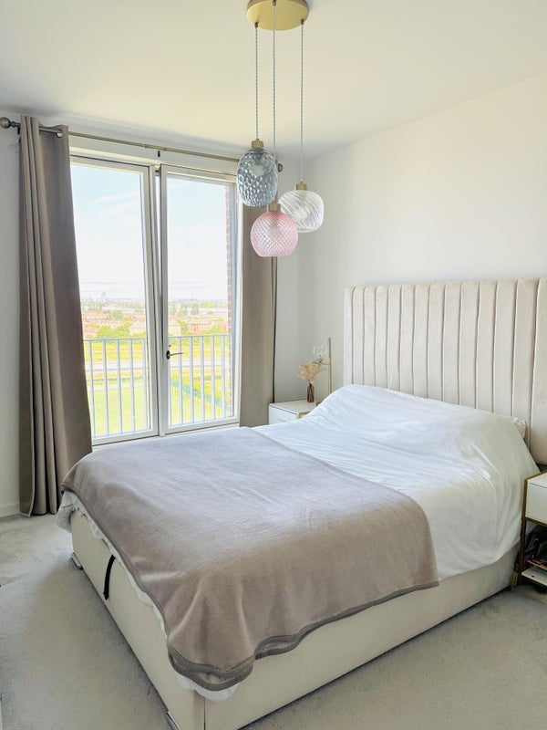 Photo 1: King size bed