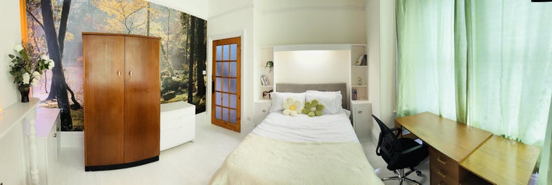 Photo 1: Large ground floor double bedroom