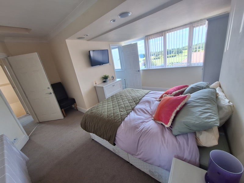 Photo 1: Bedroom ensuite golf view