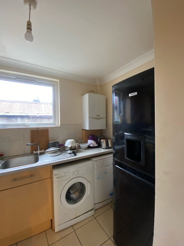 Photo 1: Kitchen