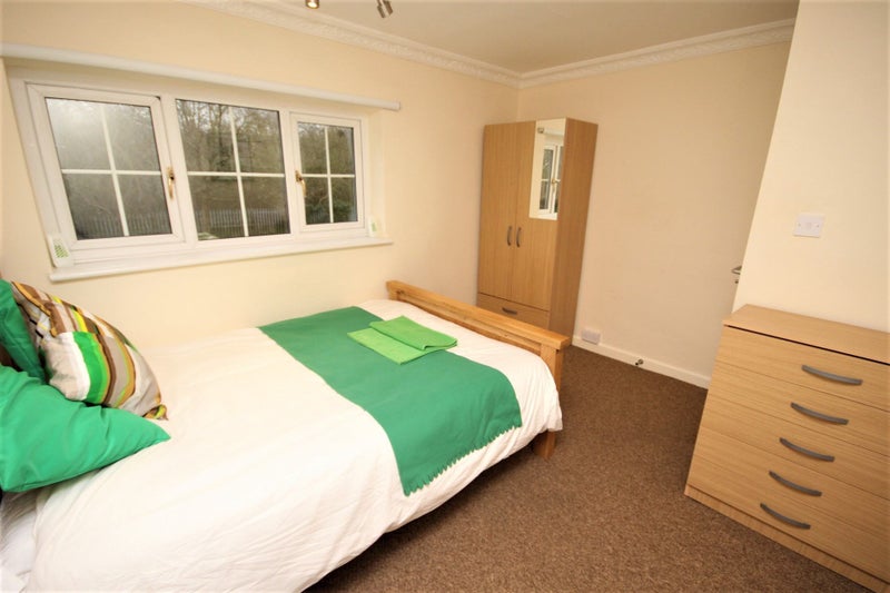 Photo 1: Room 4 £615