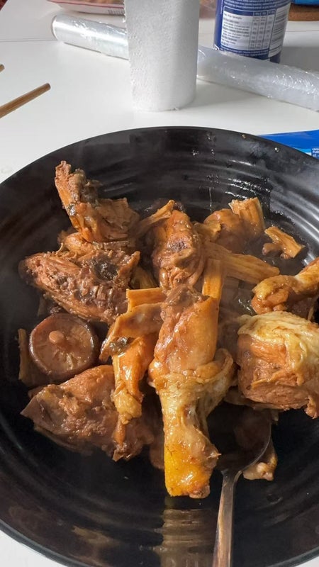 Photo 1: chicken cooked with mushroom 