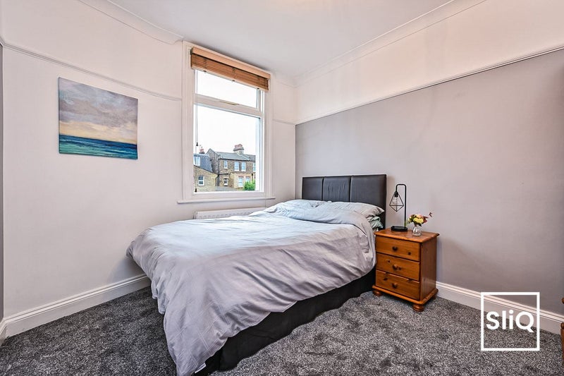 Photo 1: Room 2 £925