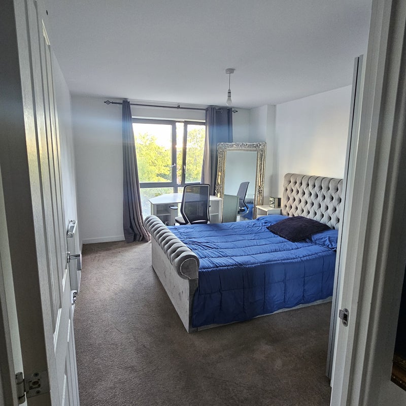 Photo 1: Room