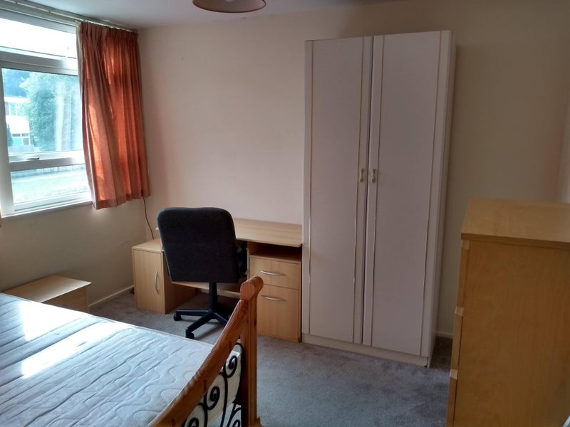 Photo 1: Rm3 - Large Double 