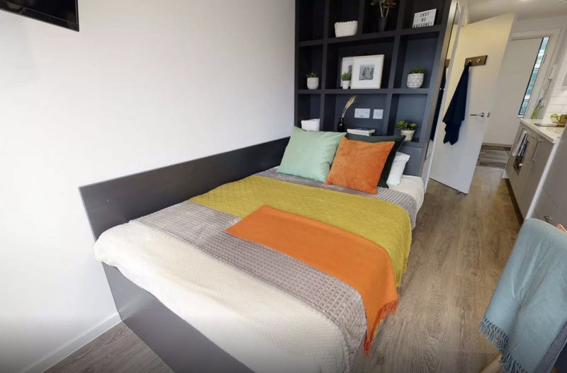 Short Term Renting London 'Studio short-term rental in Central London! ' Room to Rent from SpareRoom