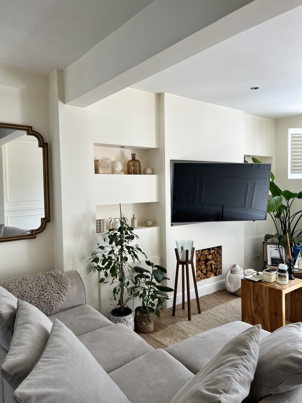 Photo 1: Front room