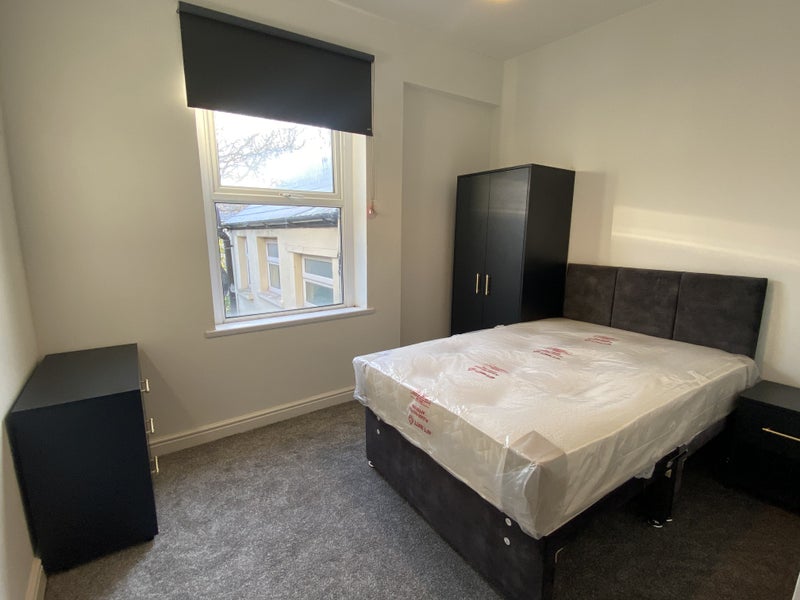 Photo 1: Bedroom 5 - AVAILABLE NOW!