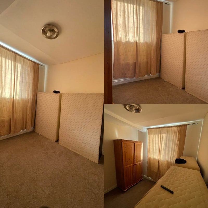 Photo 1: Vacant room