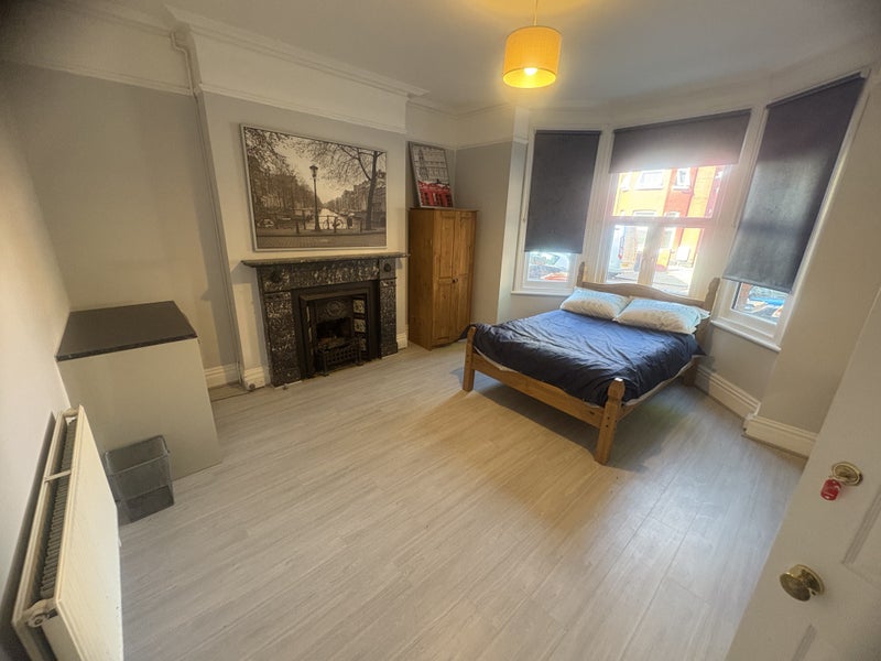 Photo 1: Room 1 Ground floor