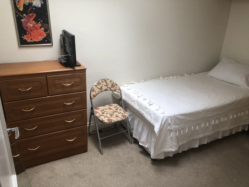 Photo 1: room 2