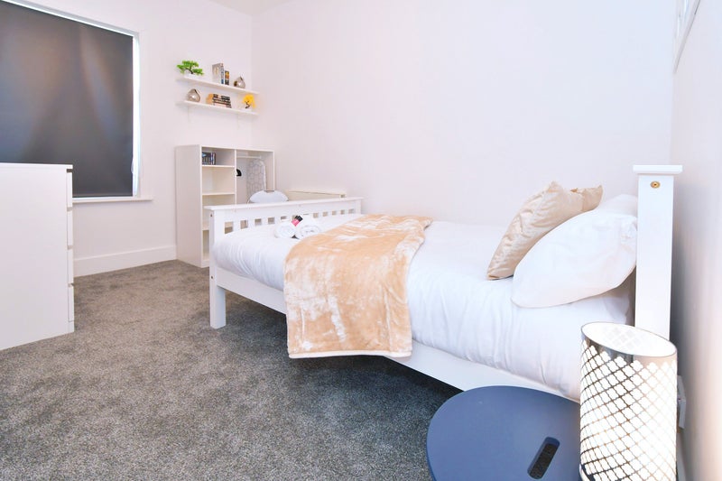 Photo 1: Room 4 - Superior Double with TV