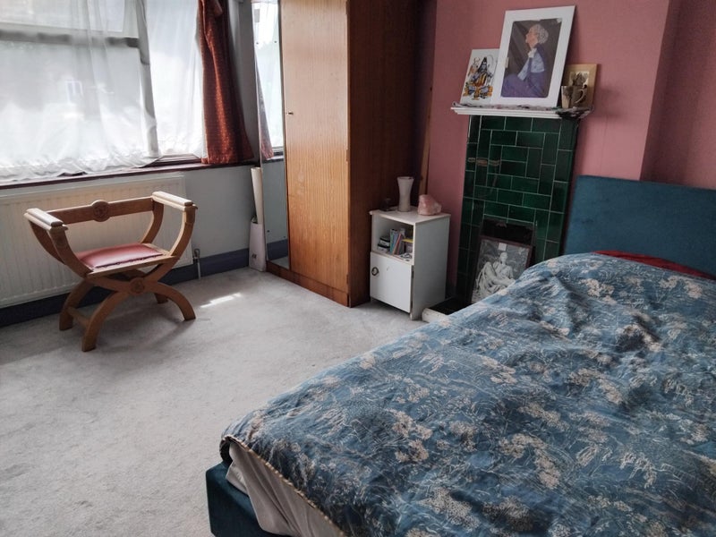 Photo 1: Bedroom 1 short let