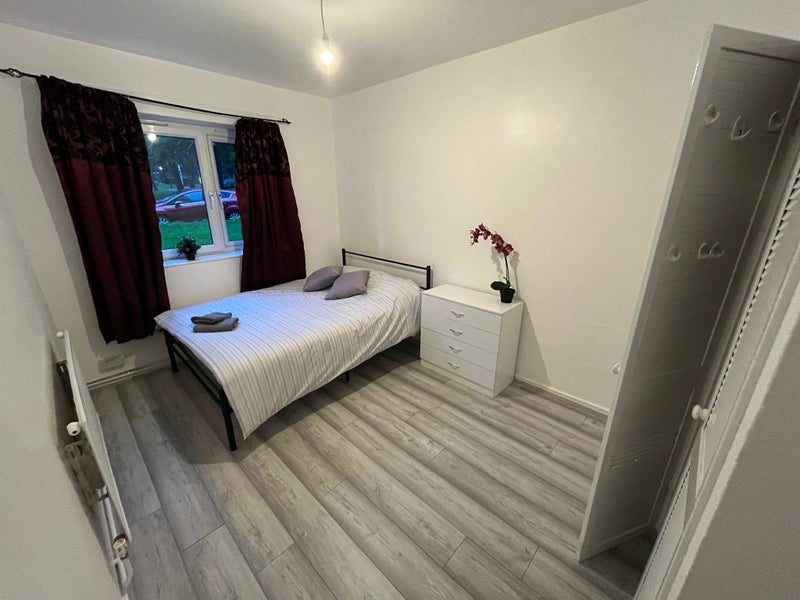 Photo 1: Double 2 (£900) - Available from 01/08/2025