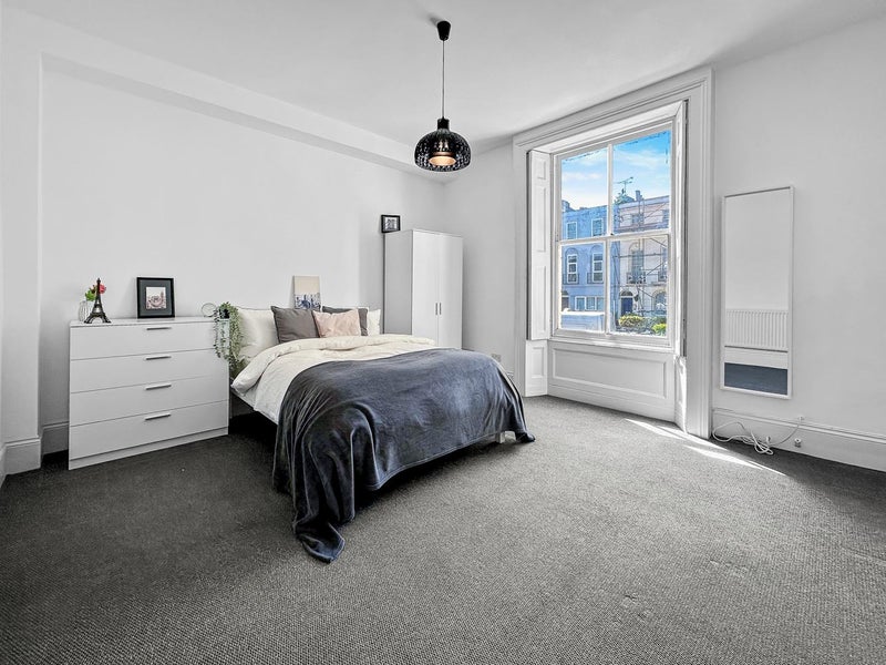 'ðï¸ Spacious Room in Camden â 7 Min to Station ð' Room to Rent from SpareRoom