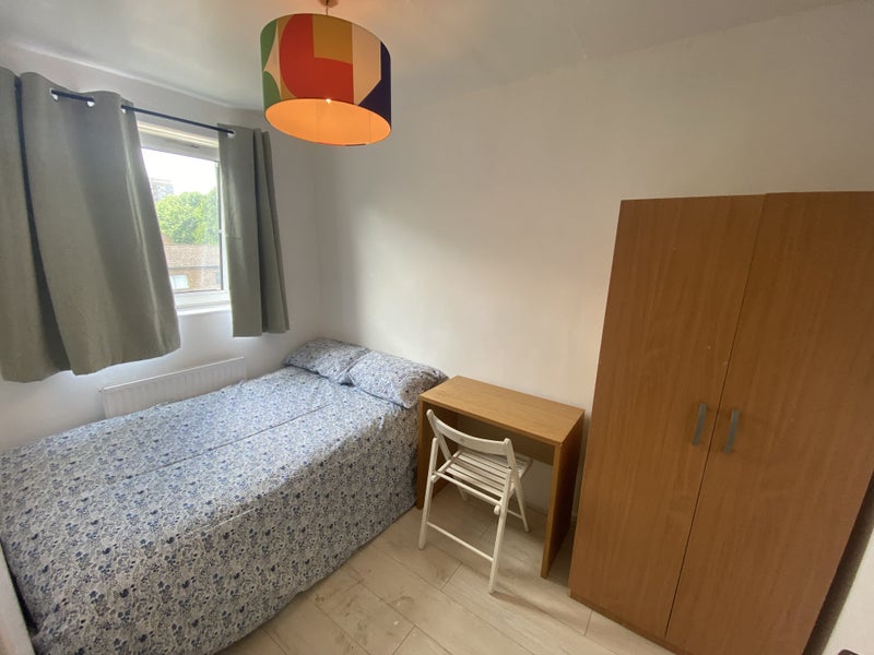 Photo 1: AVAILABLE NOW ✦ 720pcm ✦ furnished as in pictures