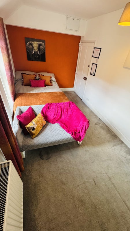 Photo 1: BEDROOM 5 - DOUBLE BEDROOM