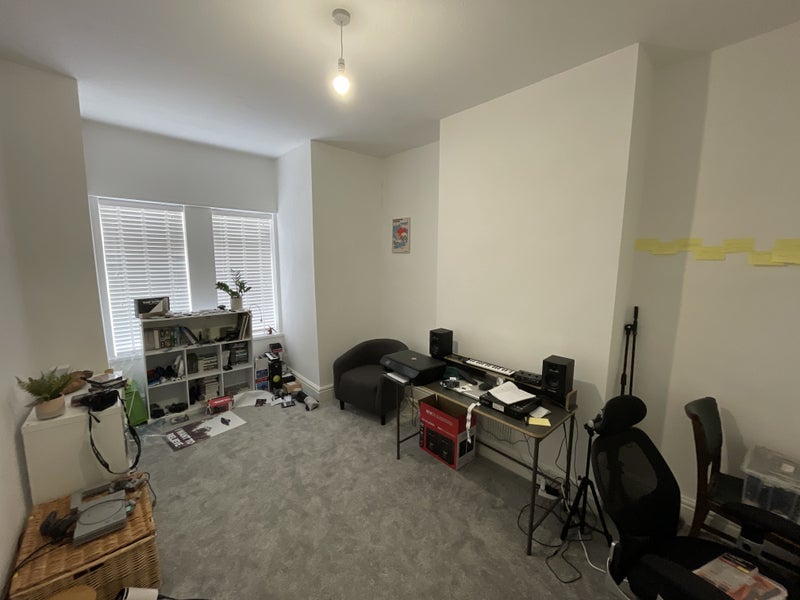 Photo 1: Room (Yours)