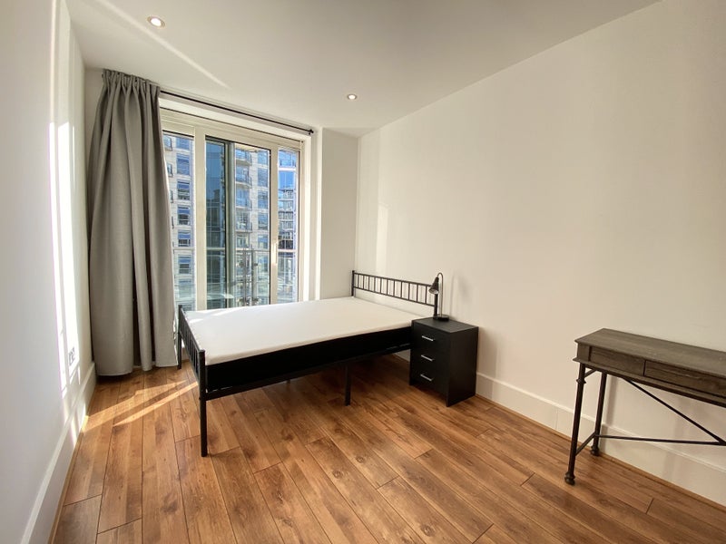 Photo 1: Room (Yours)