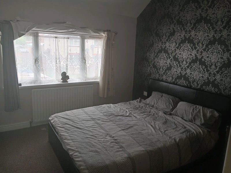 Photo 2: 