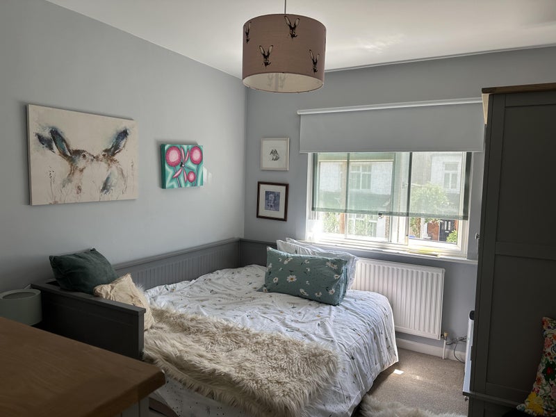Photo 1: Bedroom