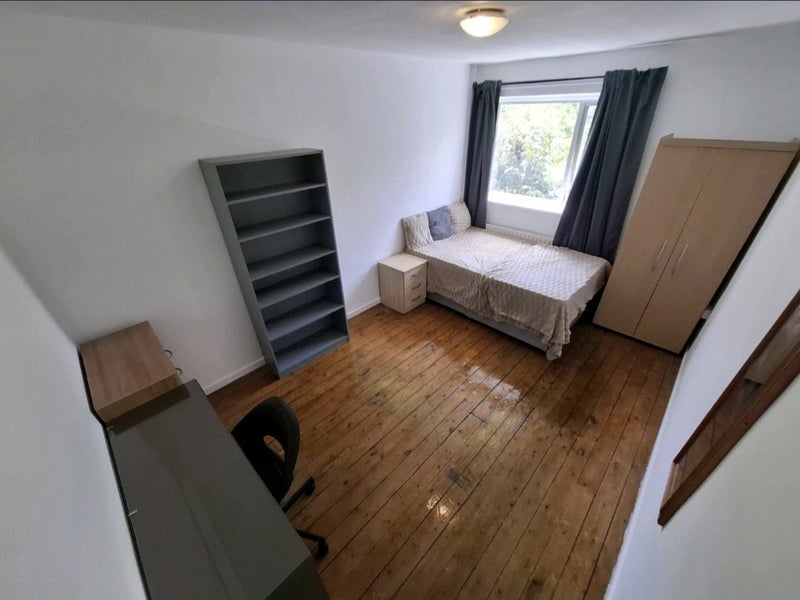Photo 1: King Size Double Room - Fully Furnished