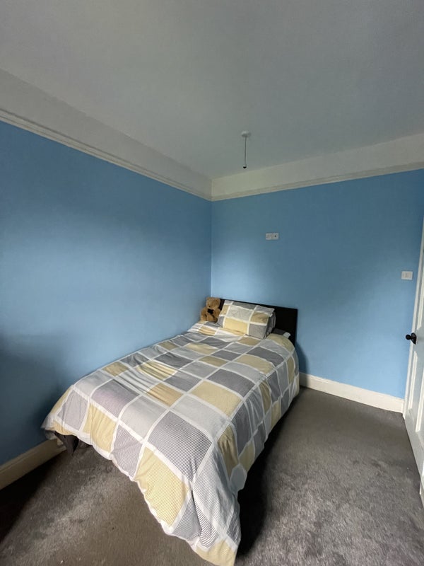 Photo 1: Double Bed