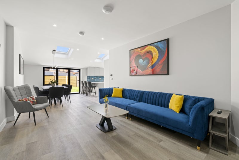 Photo 1: Living space