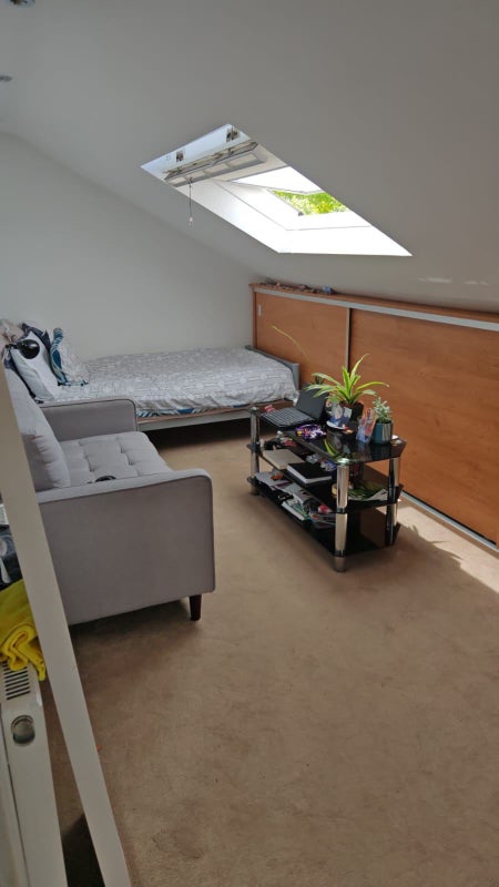 Photo 1: Room (Yours)