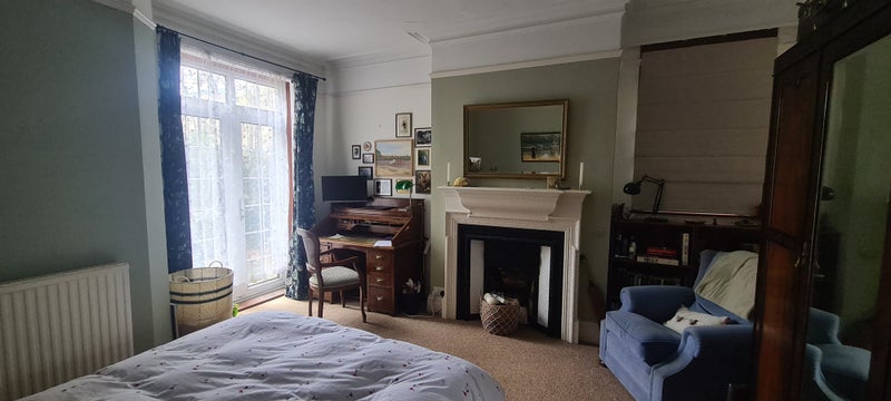 Photo 1: Room 2