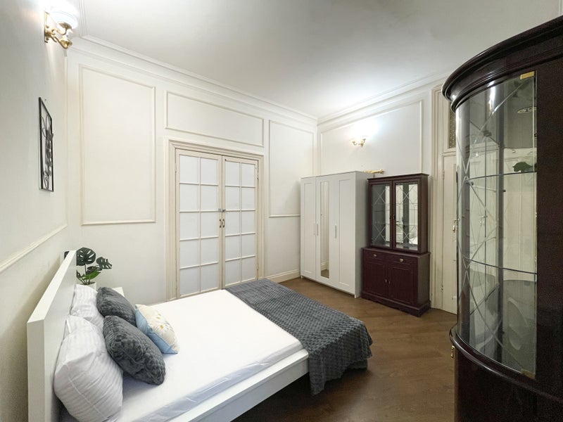 Photo 1: Room 1